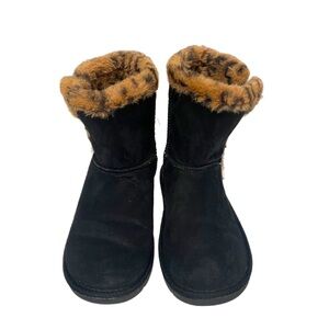 Serra Girls Size 4 Boots Black Animal Print Fuzzy Cozy Comfy Winter Warm